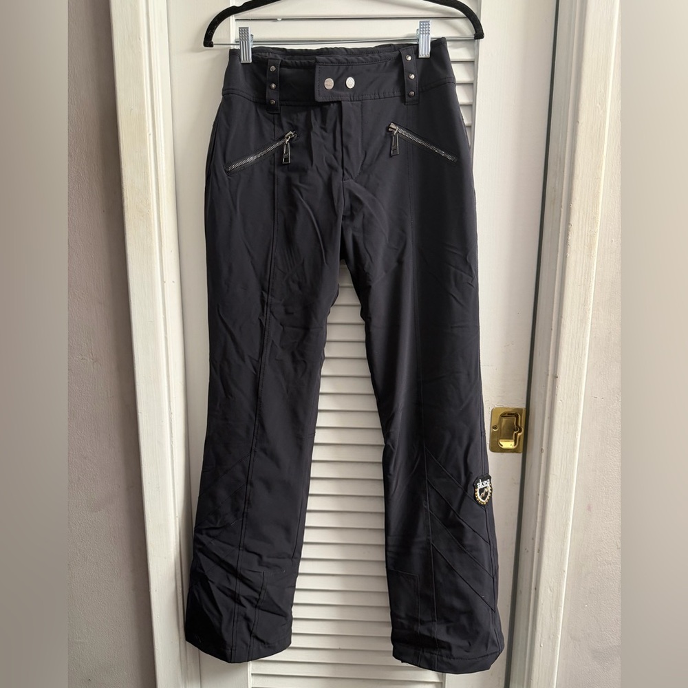 SKEA women’s size 4 ski/Snow pants excellent condition like new EUC - Picture 1 of 16